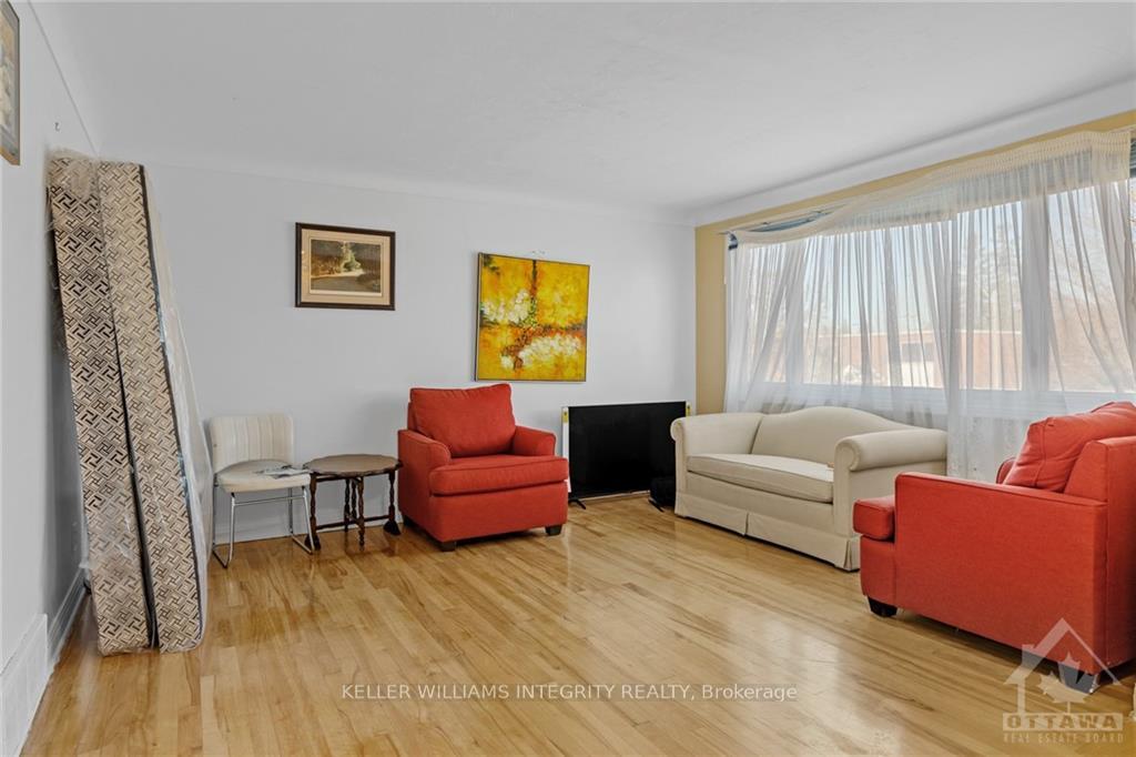 Photo 7 of 786 Trojan Avenue, Ottawa, Castle Heights/Rideau High — HOMEH