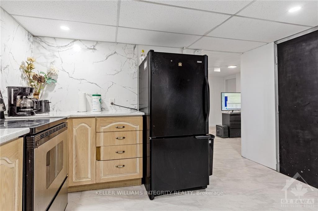 Photo 12 of 786 Trojan Avenue, Ottawa, Castle Heights/Rideau High — HOMEH
