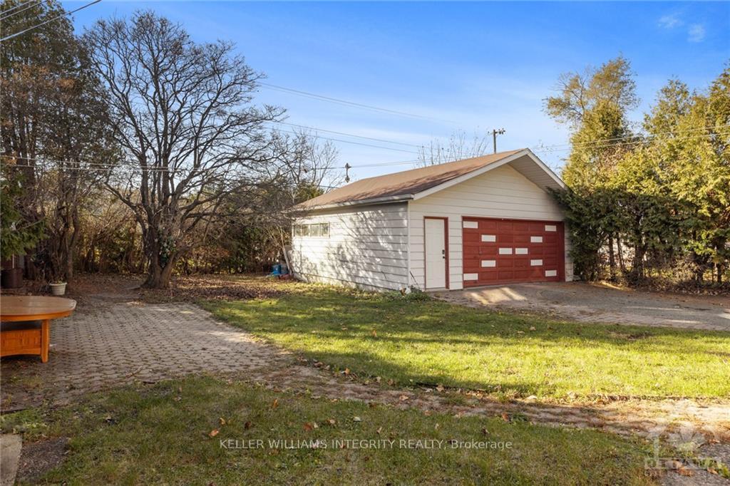 Photo 18 of 786 Trojan Avenue, Ottawa, Castle Heights/Rideau High — HOMEH
