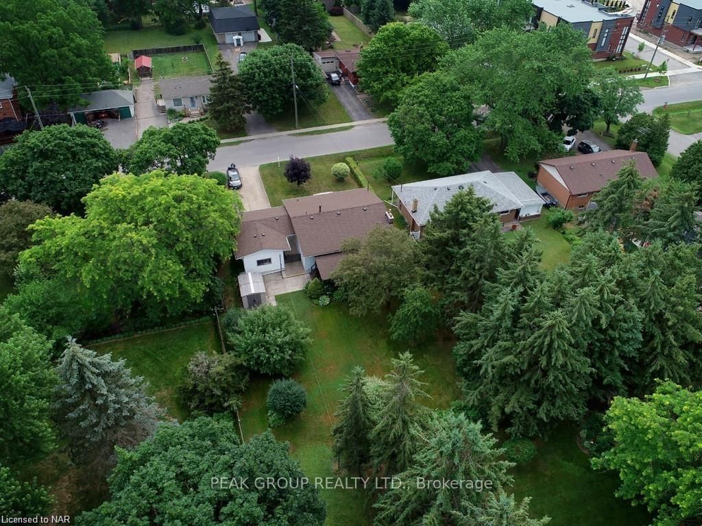 Photo 7 of 1472 Station Street, Pelham, Fonthill — HOMEH