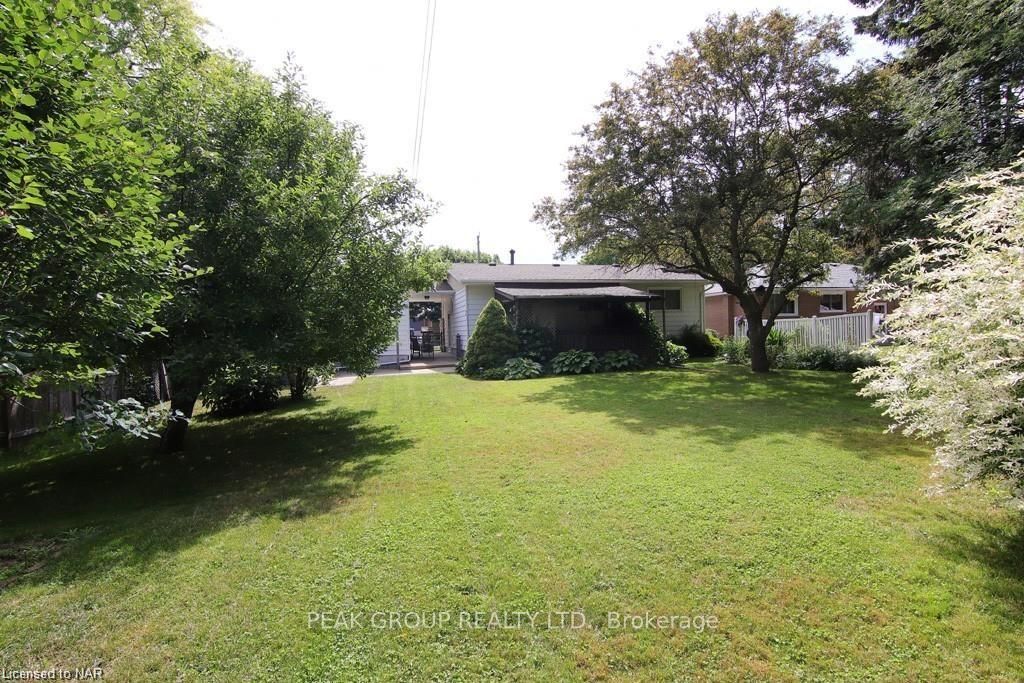 Photo 9 of 1472 Station Street, Pelham, Fonthill — HOMEH