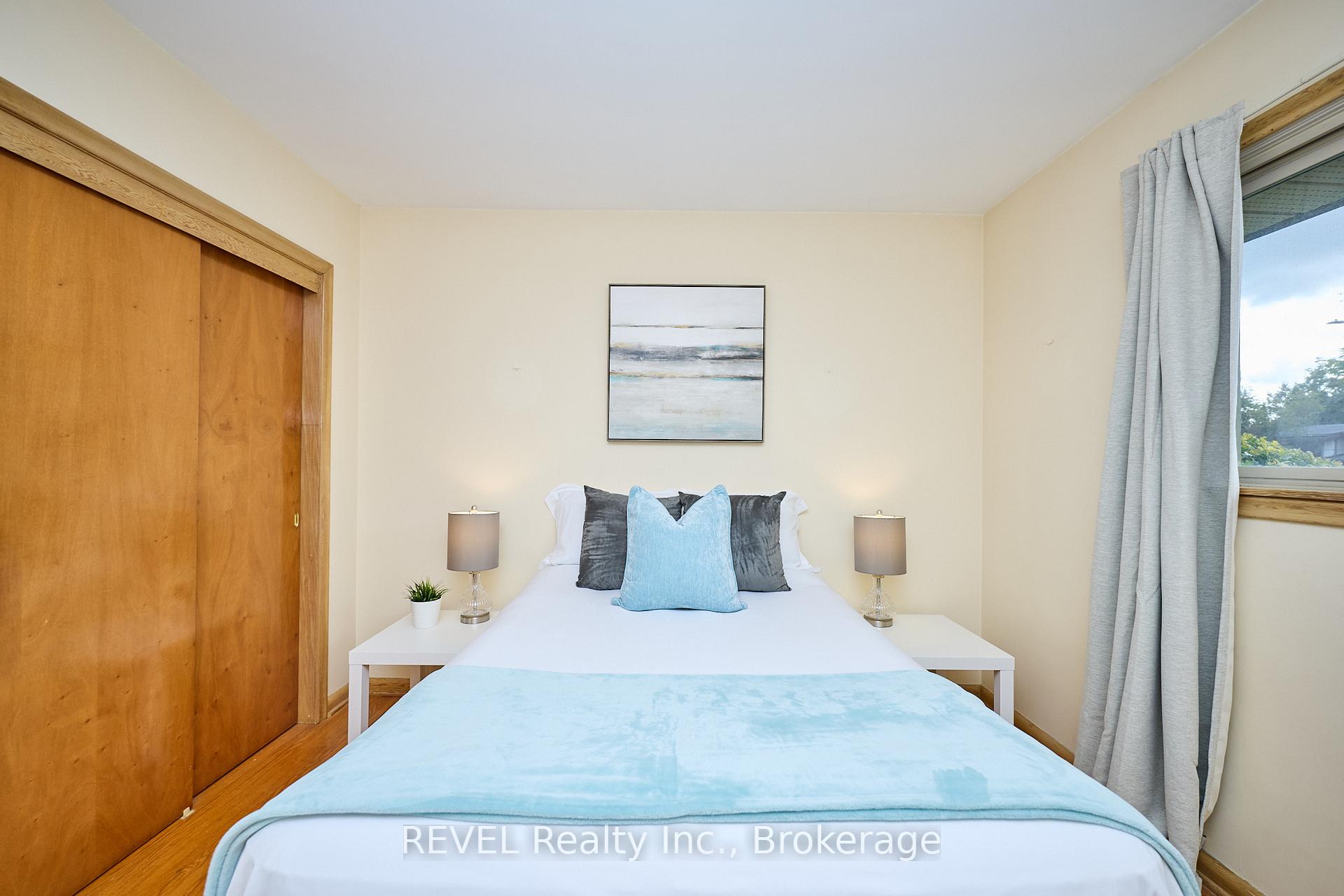 Photo 15 of 8580 Champlain Drive, Niagara Falls, Chippawa — HOMEH