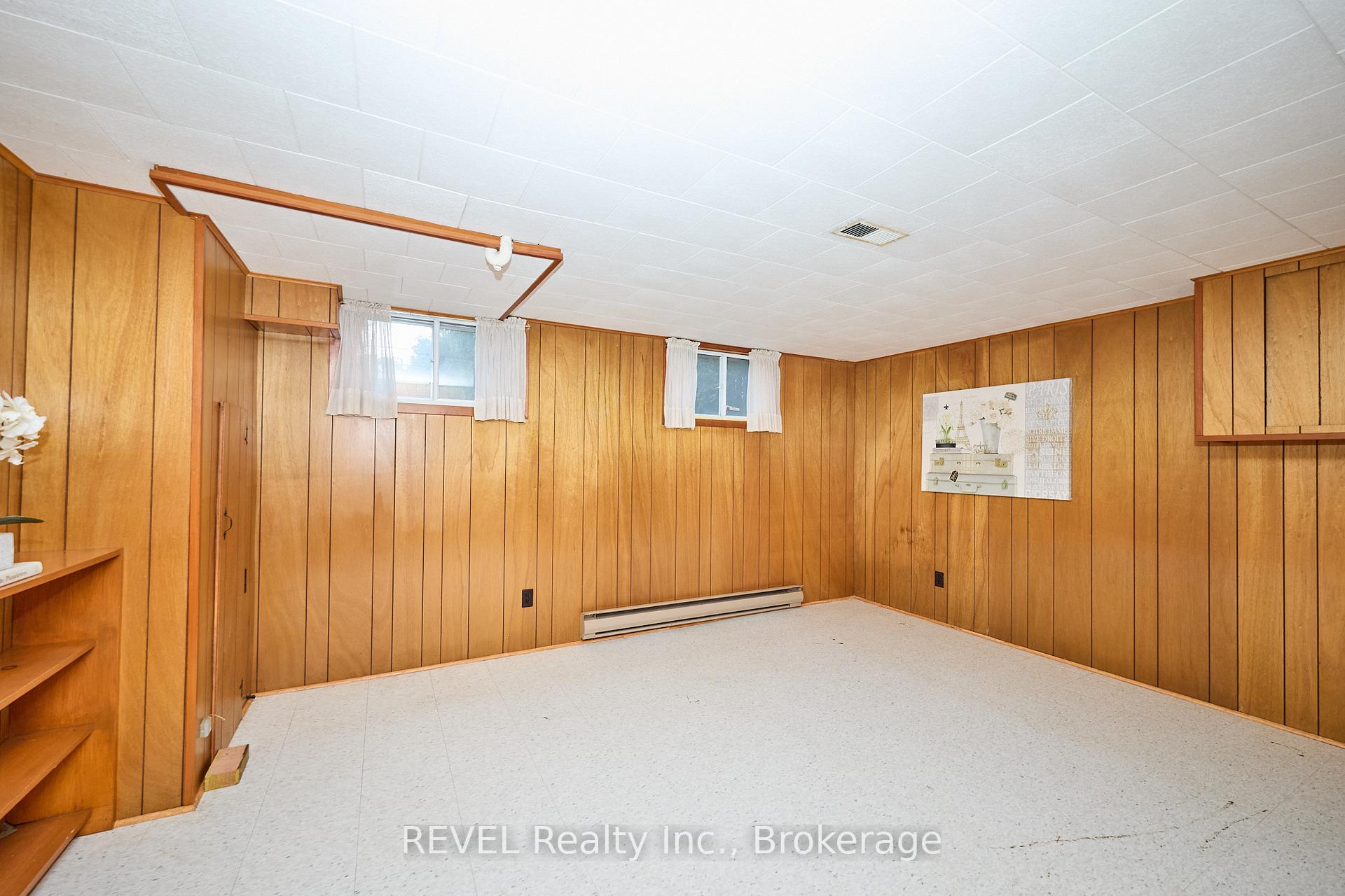 Photo 26 of 8580 Champlain Drive, Niagara Falls, Chippawa — HOMEH