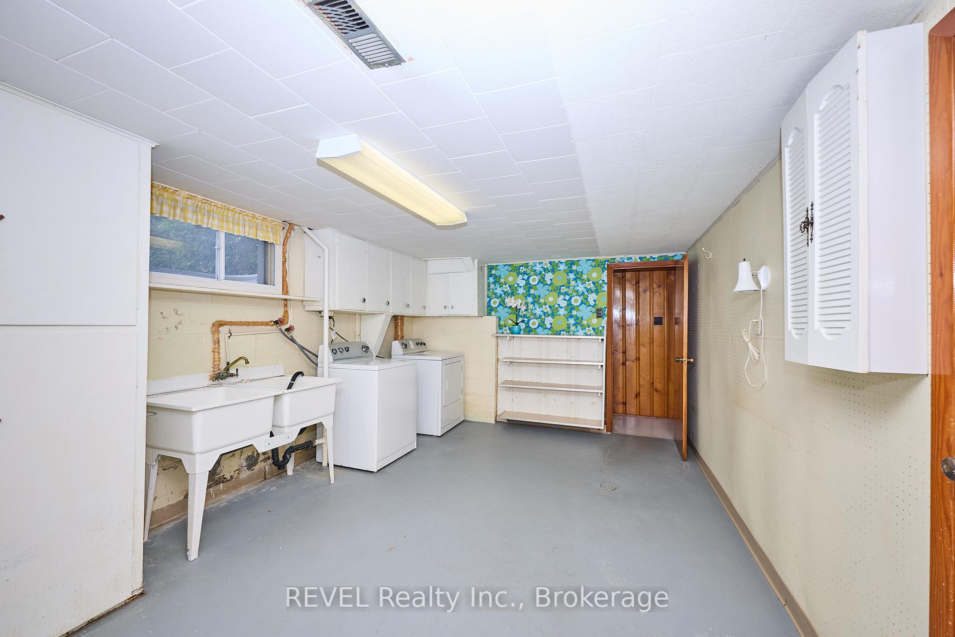 Photo 32 of 8580 Champlain Drive, Niagara Falls, Chippawa — HOMEH