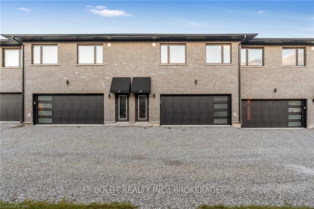 Front of 13 Summersides Mews