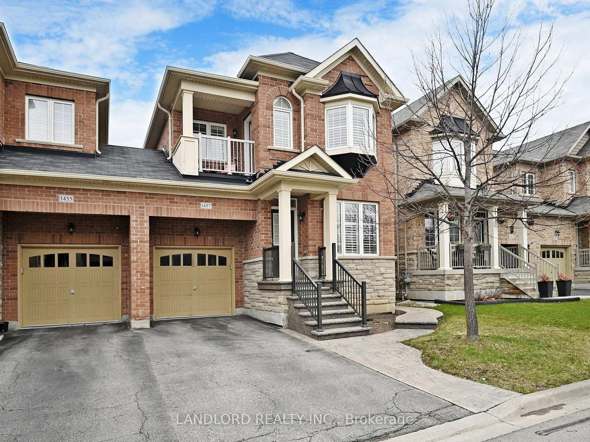 Photo 2 of 1457 Haws Crescent, Milton, Clarke — HOMEH