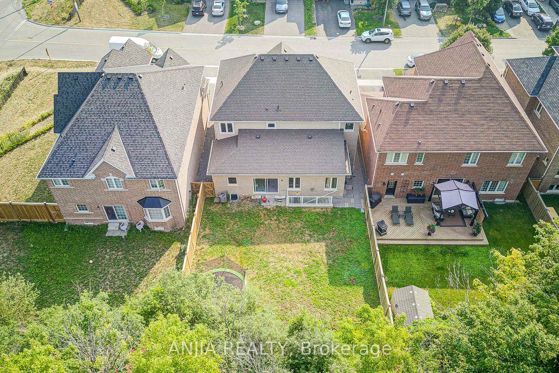 Photo 5 of 2036 Kurelo Drive, Oshawa, Taunton — HOMEH