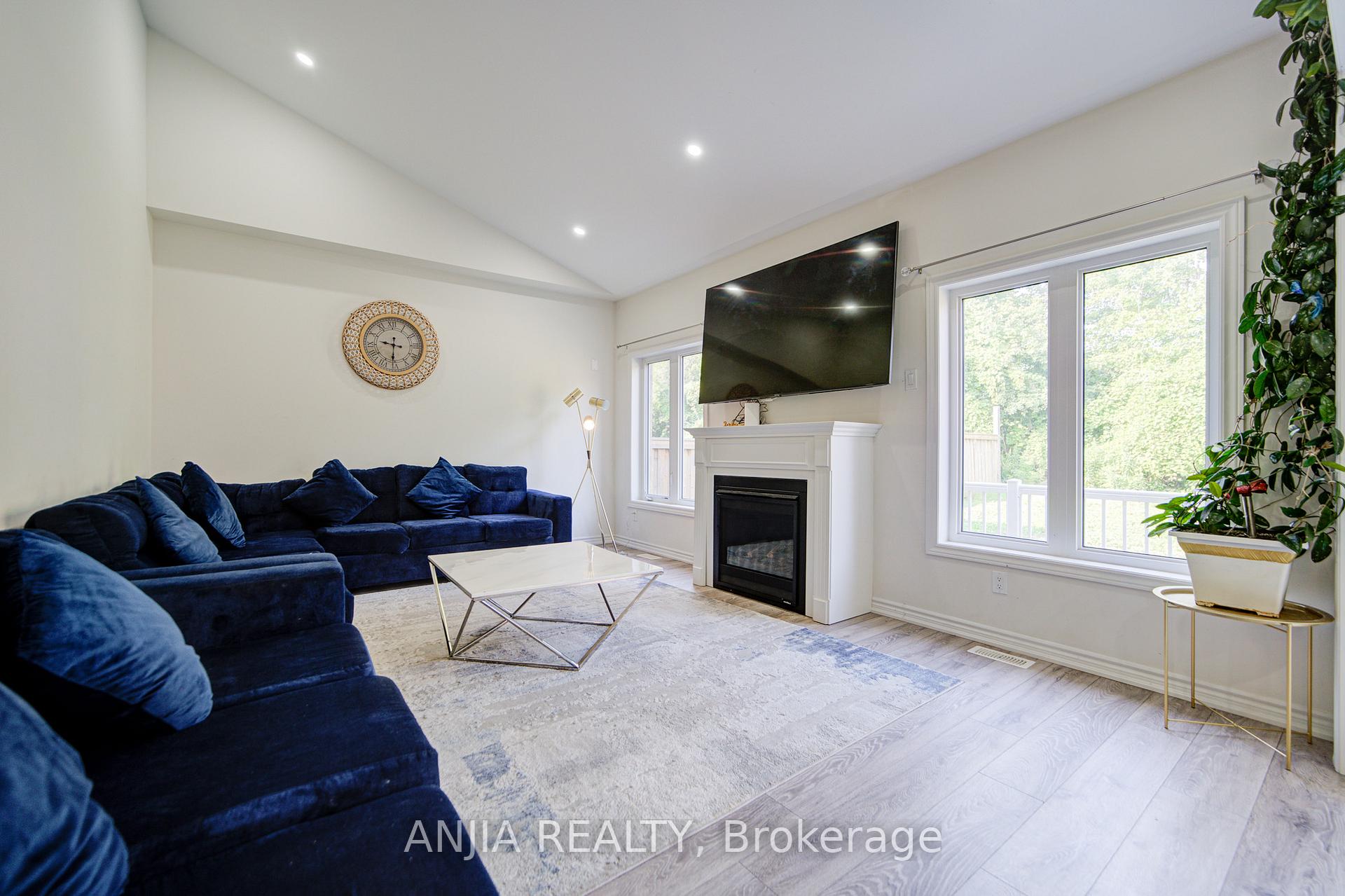 Photo 13 of 2036 Kurelo Drive, Oshawa, Taunton — HOMEH