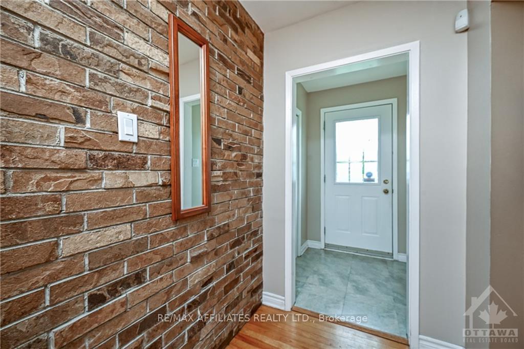 Photo 2 of 894 Charleswood Avenue, Ottawa, Carson Meadows — HOMEH