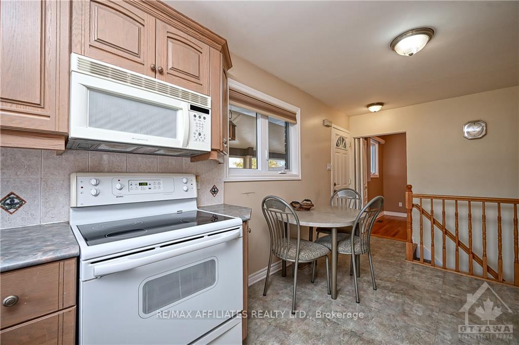 Photo 11 of 894 Charleswood Avenue, Ottawa, Carson Meadows — HOMEH