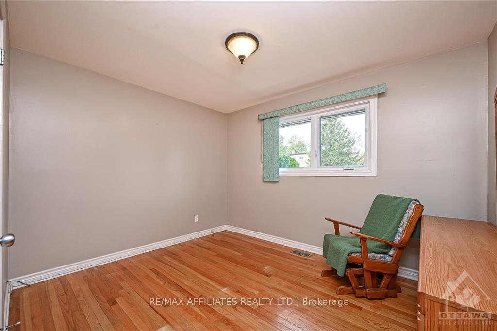Photo 13 of 894 Charleswood Avenue, Ottawa, Carson Meadows — HOMEH
