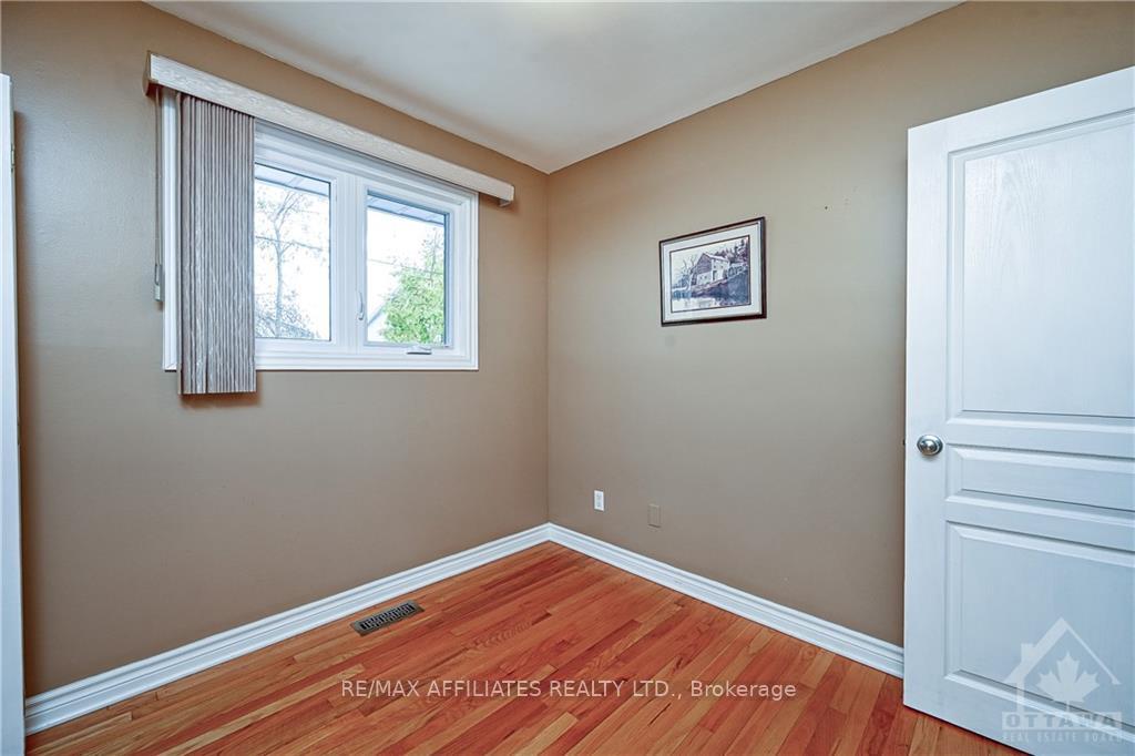 Photo 17 of 894 Charleswood Avenue, Ottawa, Carson Meadows — HOMEH