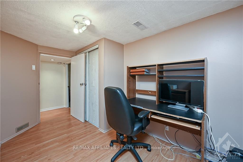 Photo 23 of 894 Charleswood Avenue, Ottawa, Carson Meadows — HOMEH