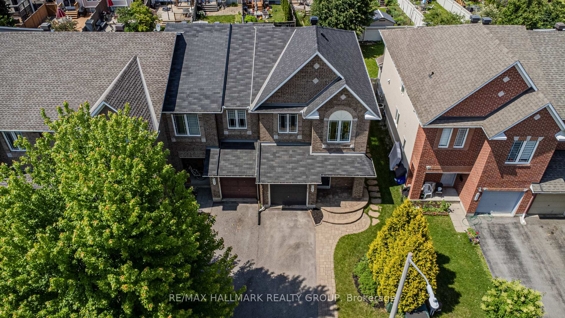 Photo 2 of 325 Bryarton Street N, Ottawa, Chapel Hill — HOMEH