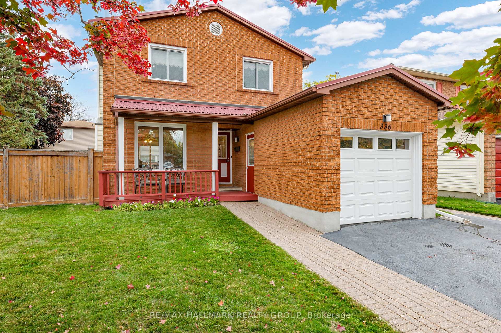Photo 2 of 336 McEachern Crescent, Ottawa, Bilberry Creek/Queenswood Heights — HOMEH
