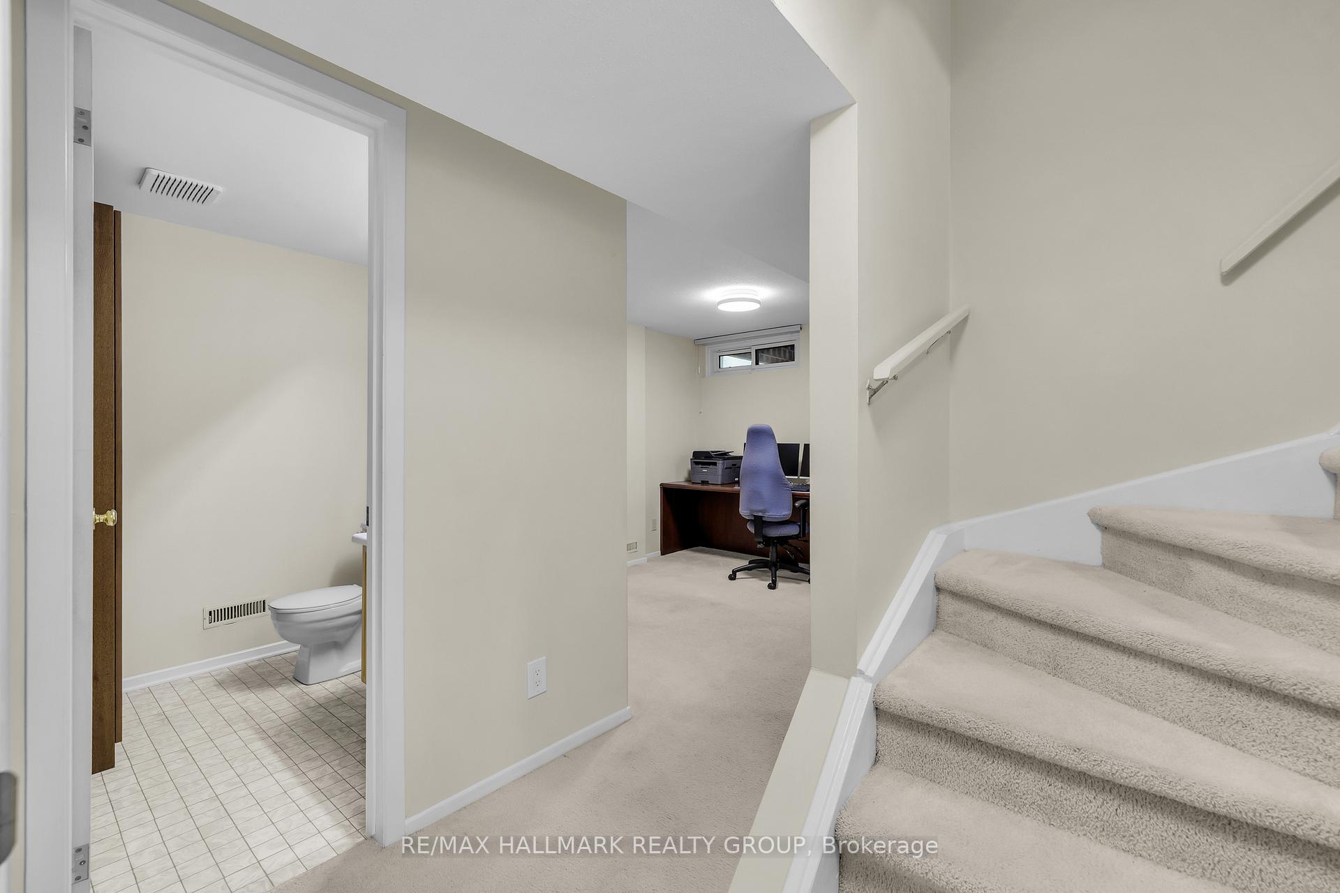 Photo 32 of 336 McEachern Crescent, Ottawa, Bilberry Creek/Queenswood Heights — HOMEH