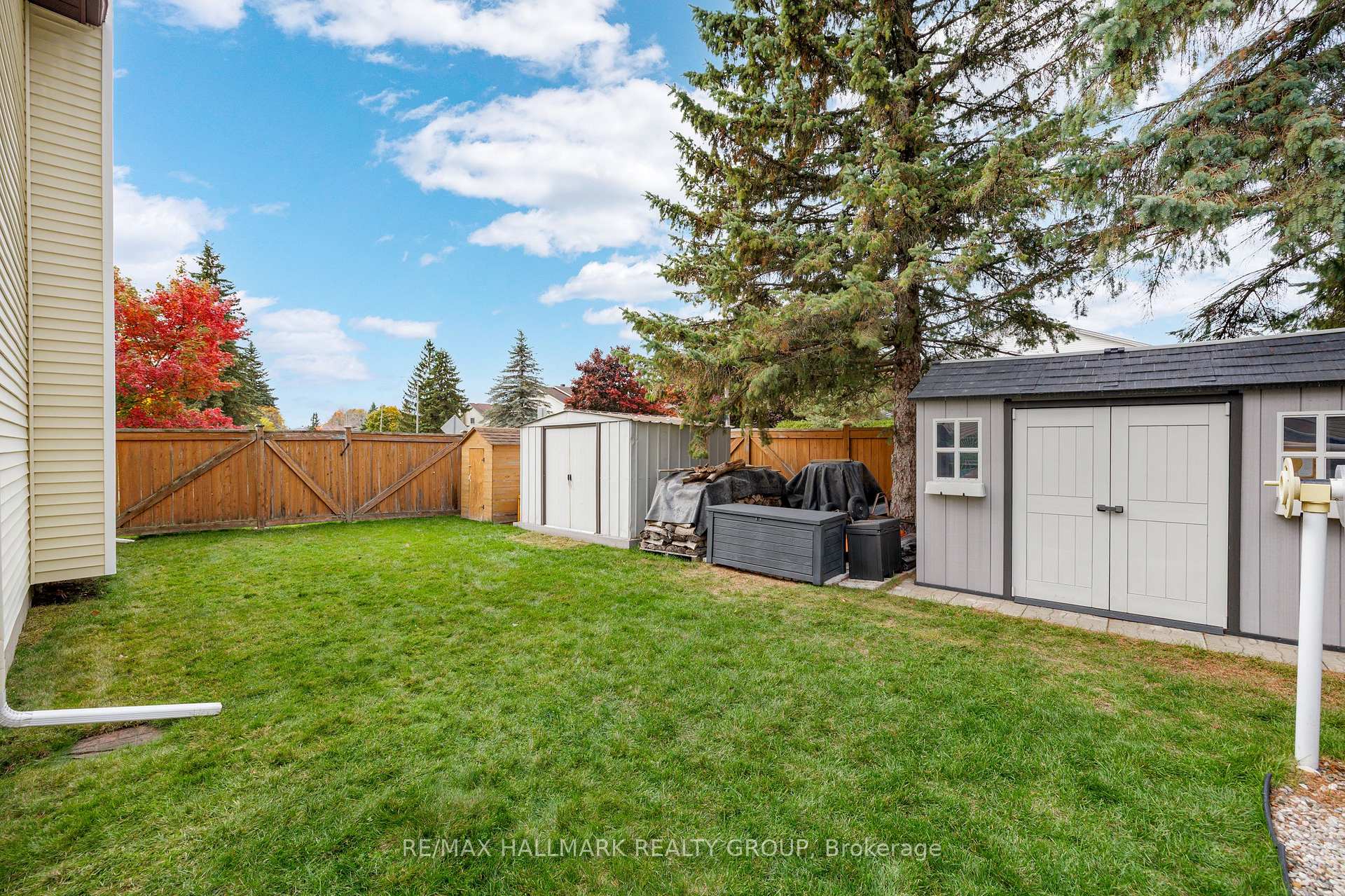 Photo 35 of 336 McEachern Crescent, Ottawa, Bilberry Creek/Queenswood Heights — HOMEH