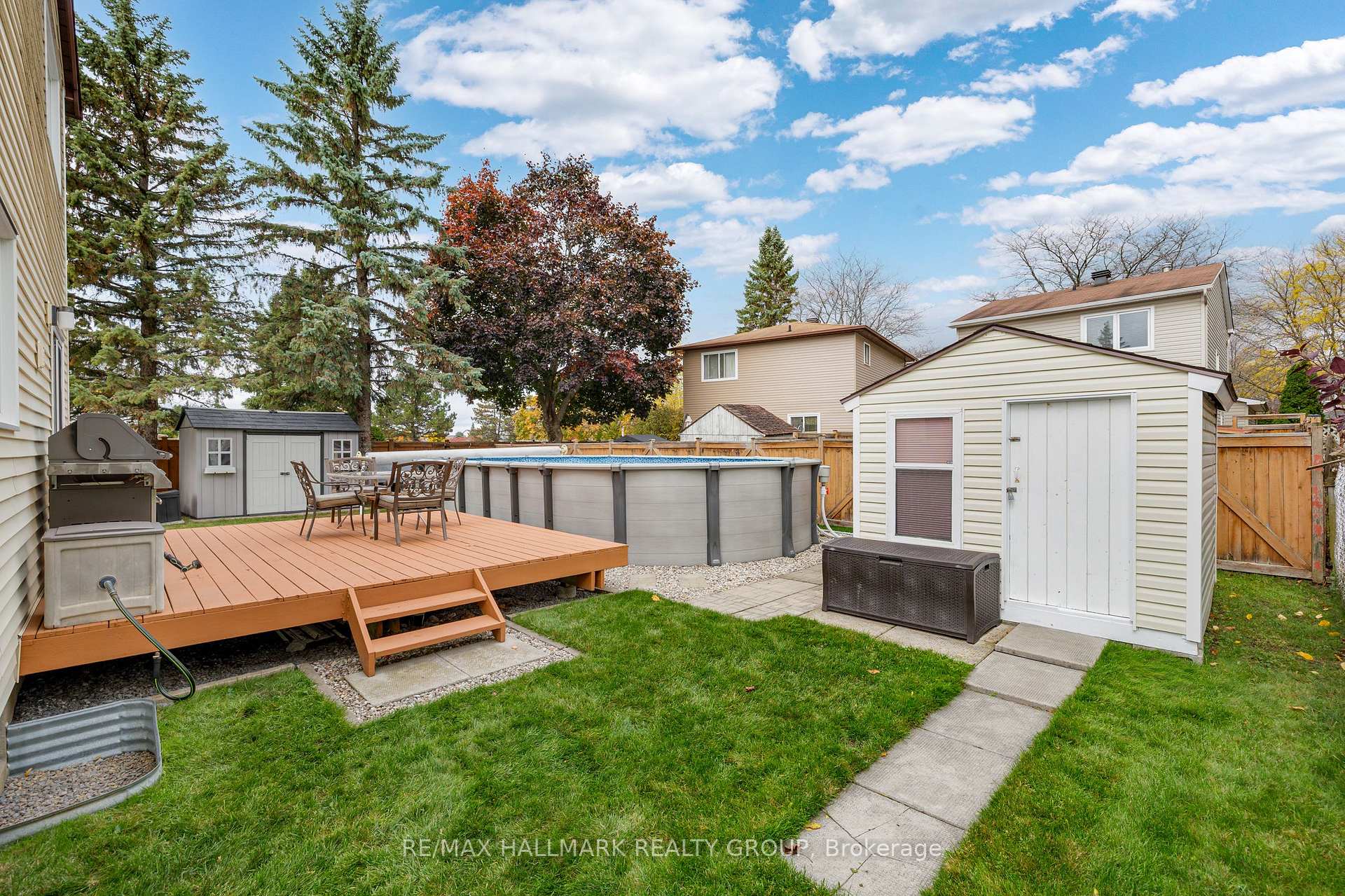Photo 36 of 336 McEachern Crescent, Ottawa, Bilberry Creek/Queenswood Heights — HOMEH