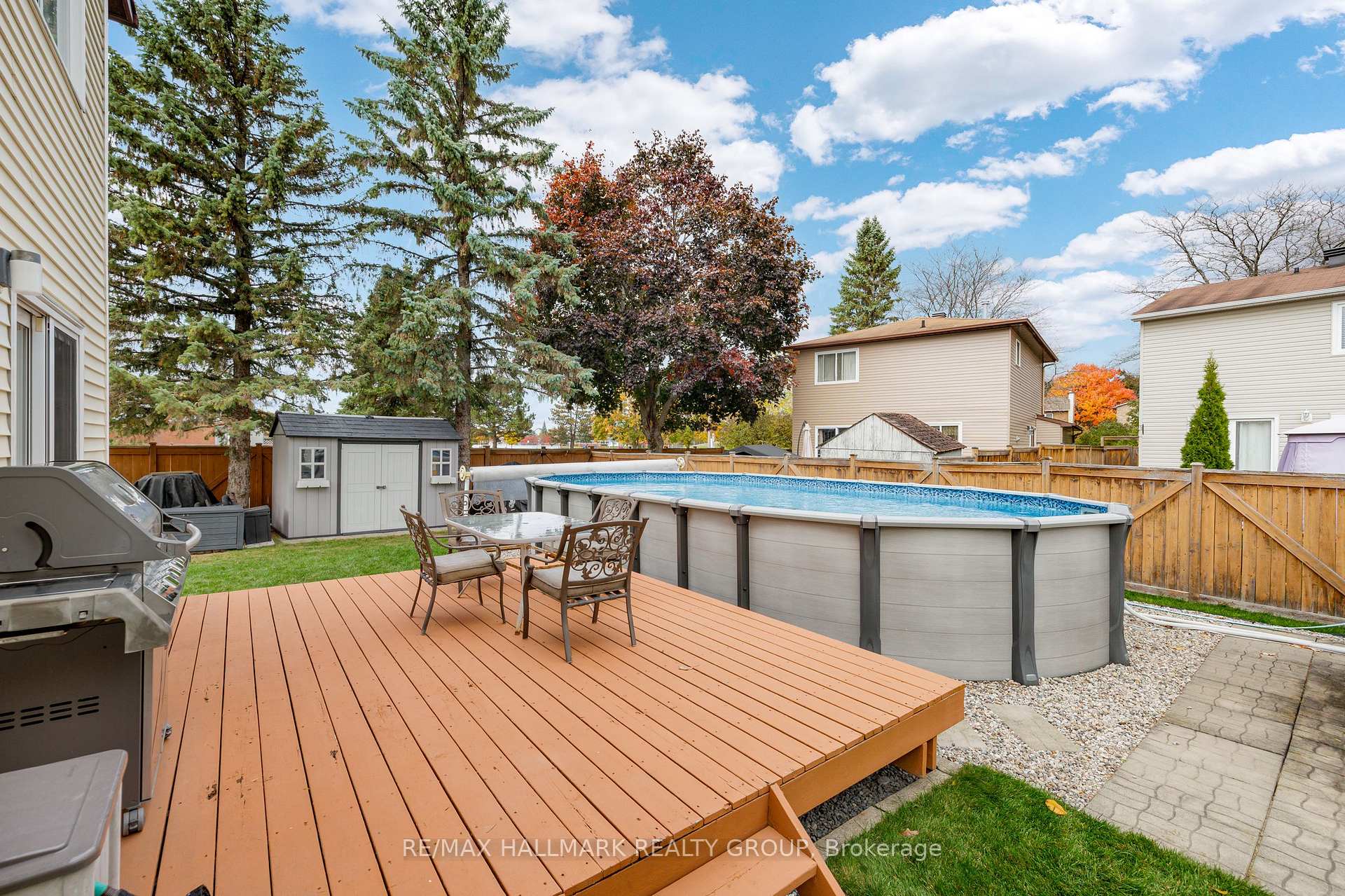 Photo 37 of 336 McEachern Crescent, Ottawa, Bilberry Creek/Queenswood Heights — HOMEH