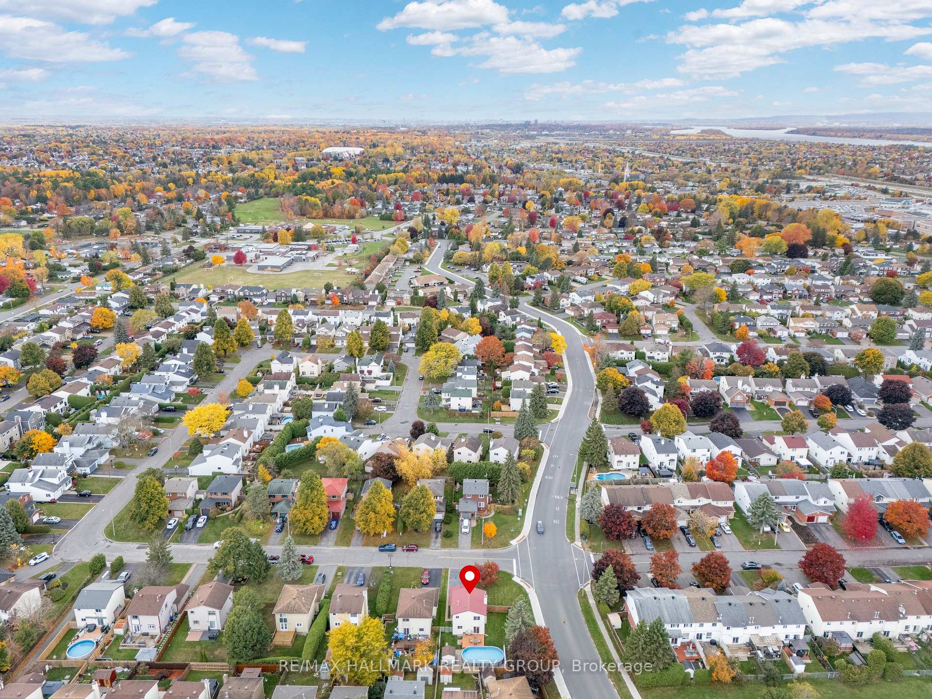 Photo 50 of 336 McEachern Crescent, Ottawa, Bilberry Creek/Queenswood Heights — HOMEH