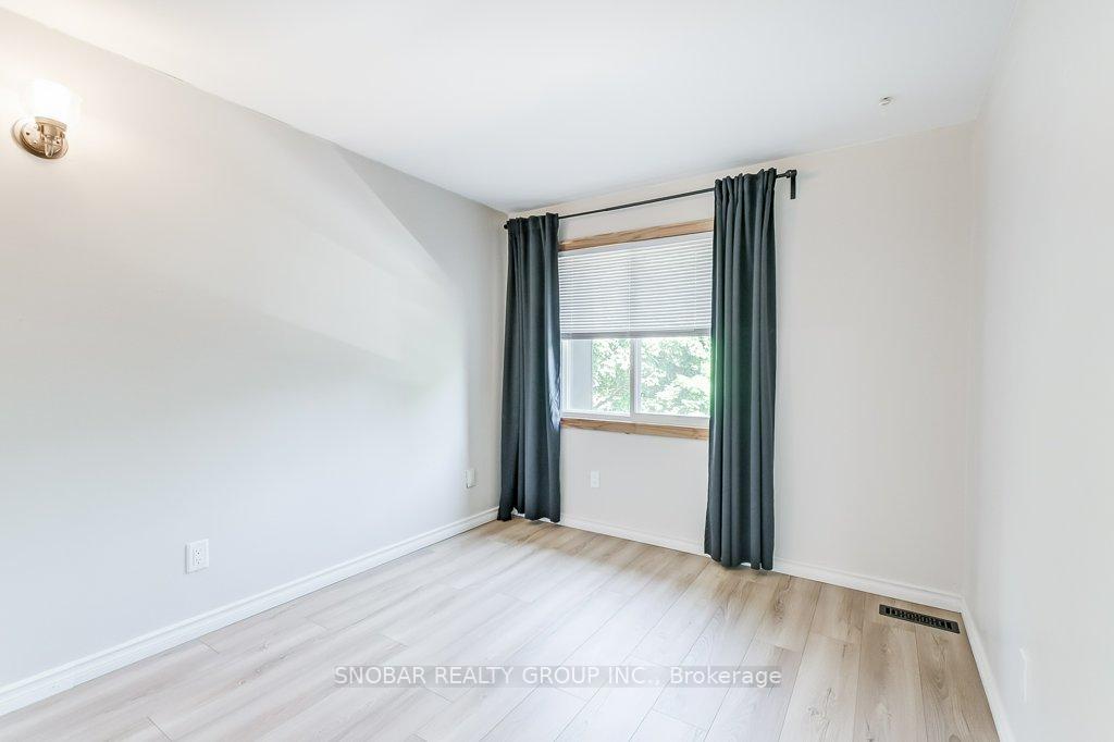 Photo 8 of 7051 Estoril Road, Mississauga, Meadowvale — HOMEH
