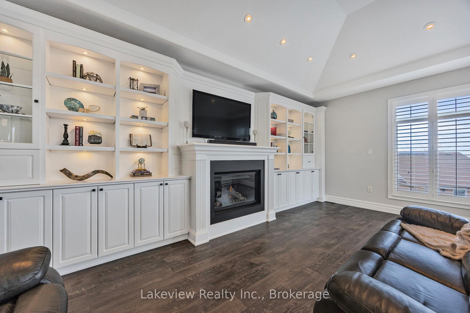 Photo 11 of 31 Cleopatra Court, Orillia — HOMEH