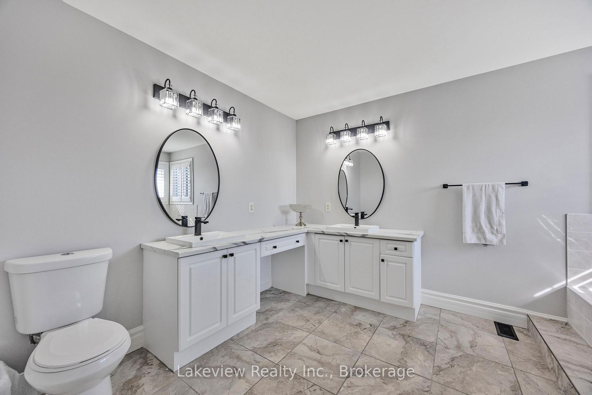 Photo 15 of 31 Cleopatra Court, Orillia — HOMEH