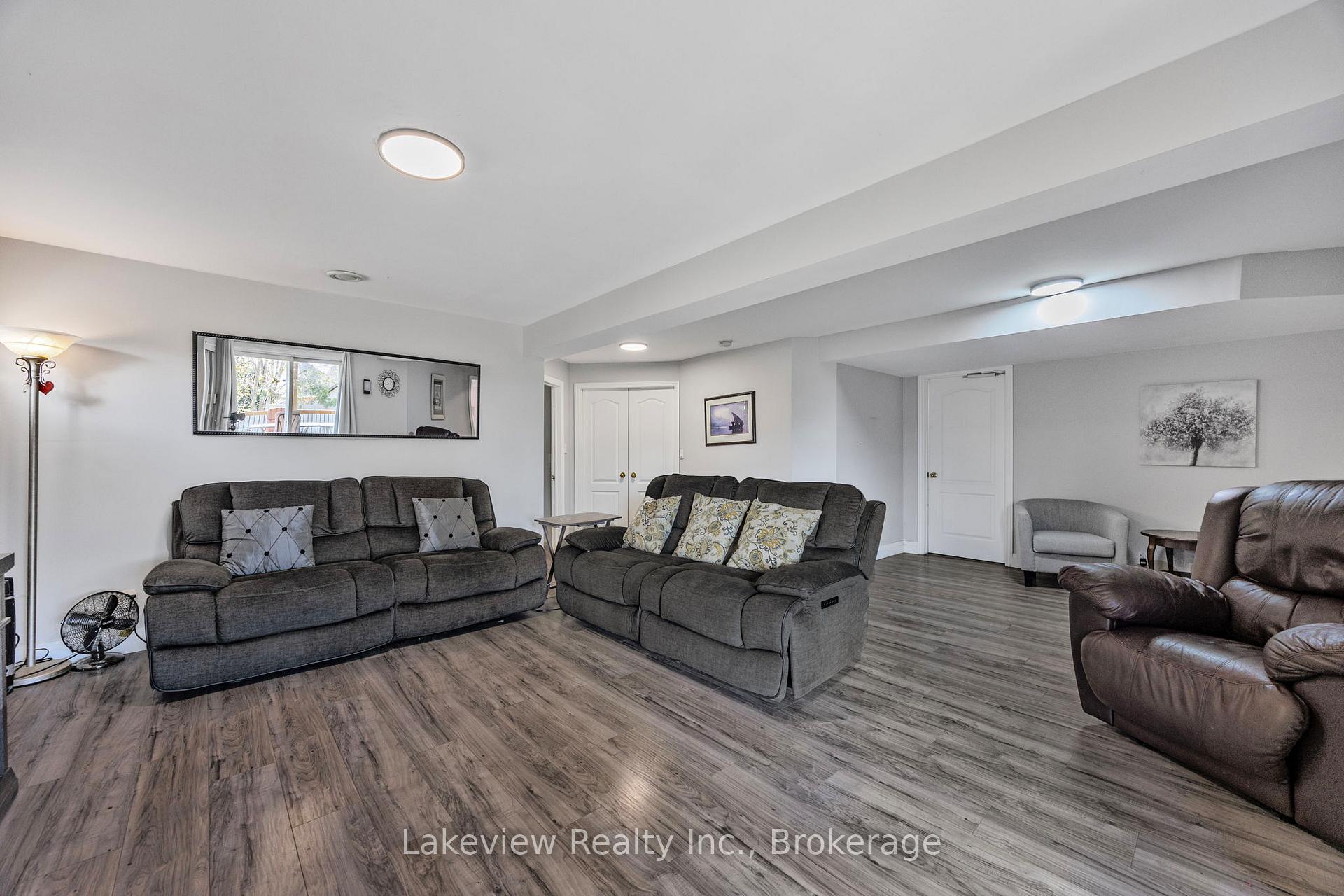 Photo 22 of 31 Cleopatra Court, Orillia — HOMEH