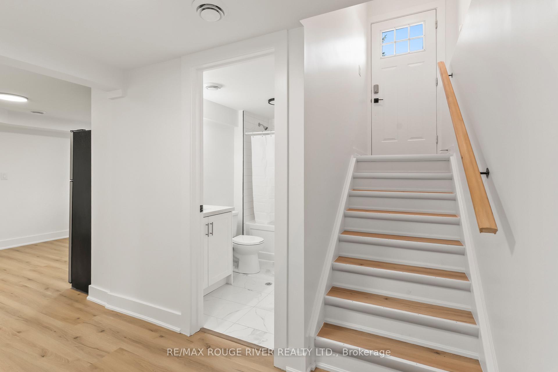 Photo 6 of 745 Glengrove Street, Oshawa, Northglen — HOMEH