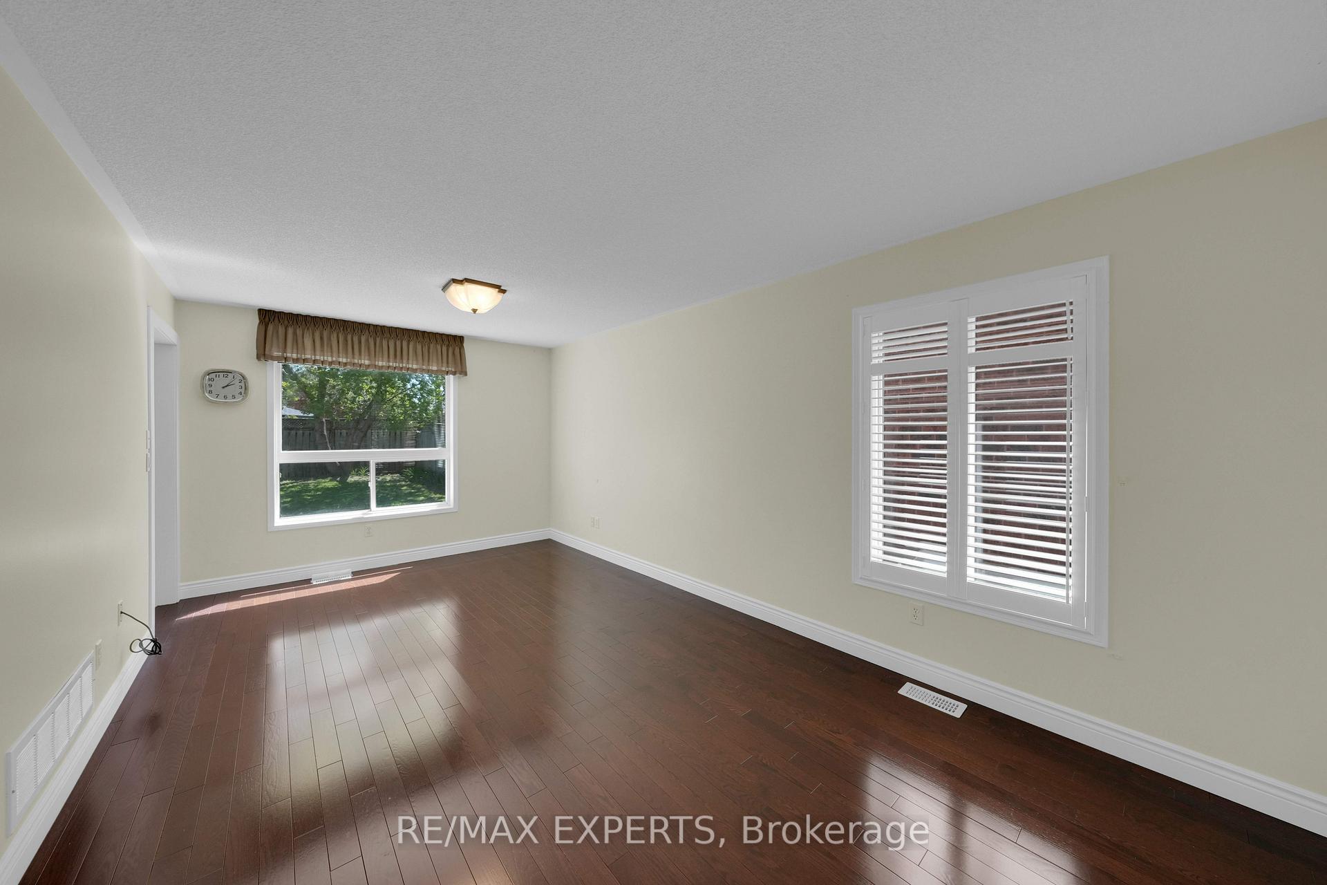 Photo 4 of 21 Preston Avenue, New Tecumseth, Alliston — HOMEH