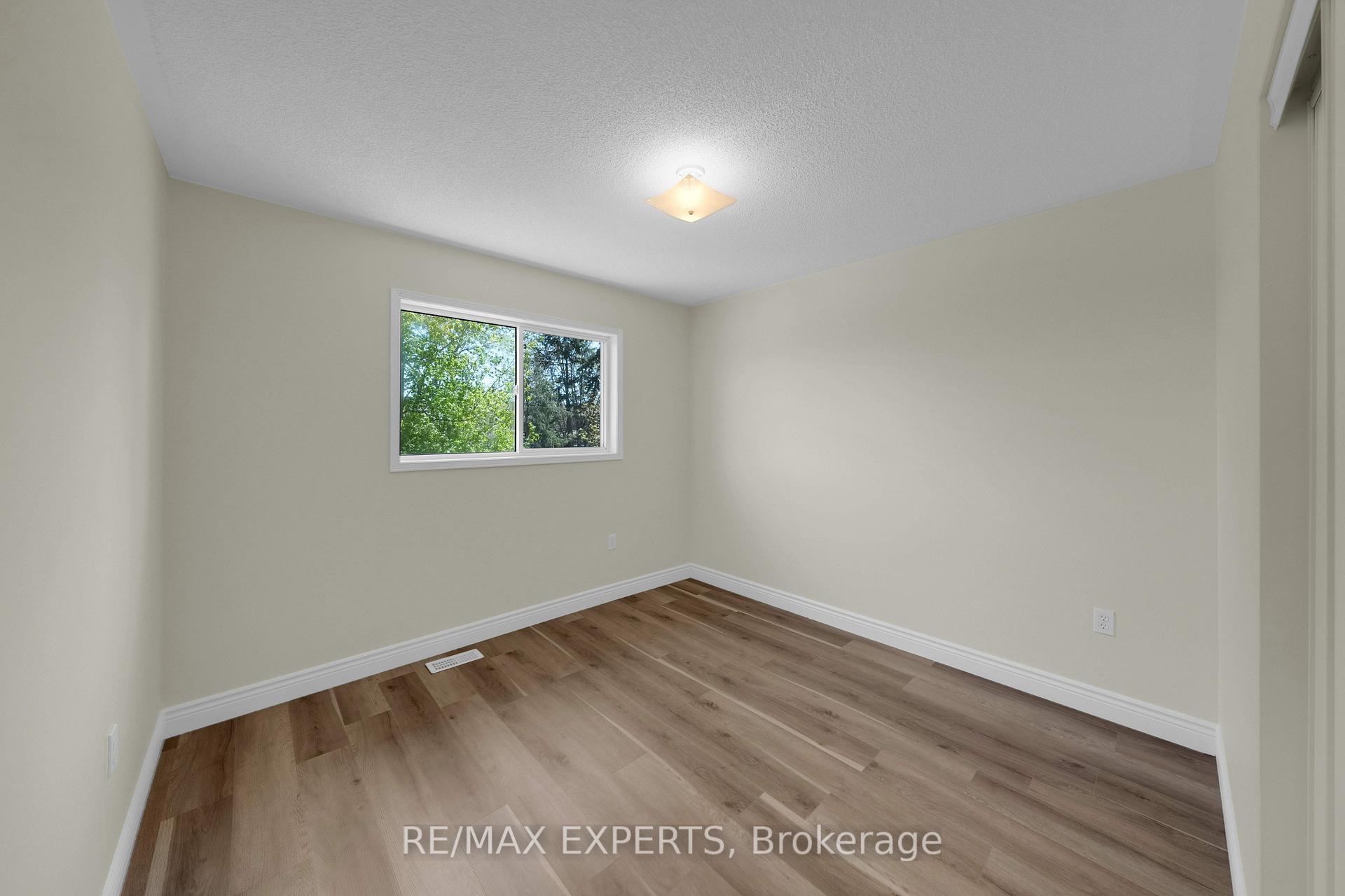 Photo 17 of 21 Preston Avenue, New Tecumseth, Alliston — HOMEH