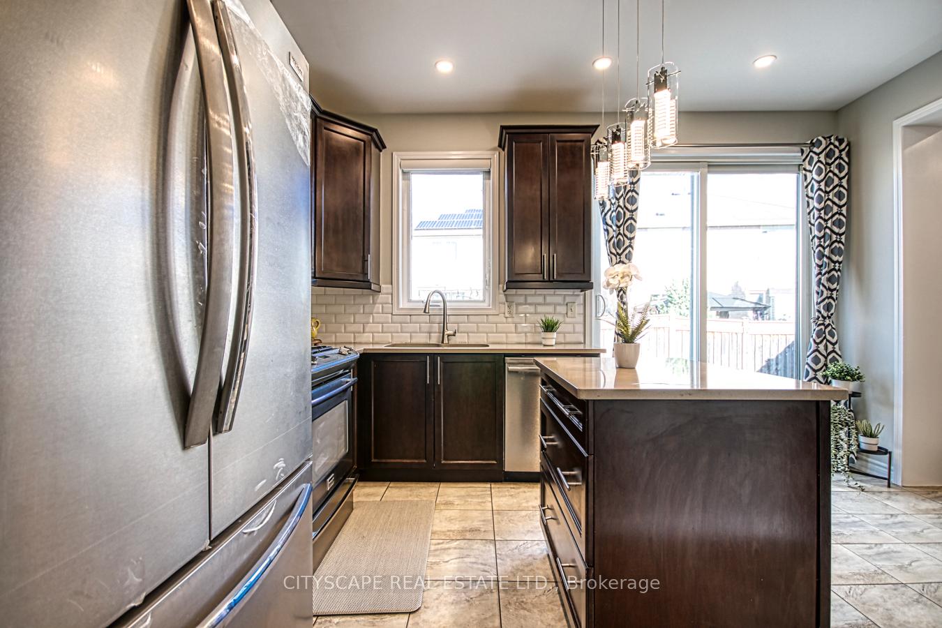 Photo 11 of 388 Dymott Avenue, Milton, Harrison — HOMEH