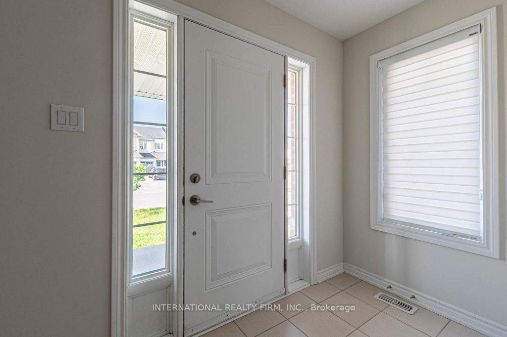 Photo 5 of 135 Knight Street, New Tecumseth, Alliston — HOMEH