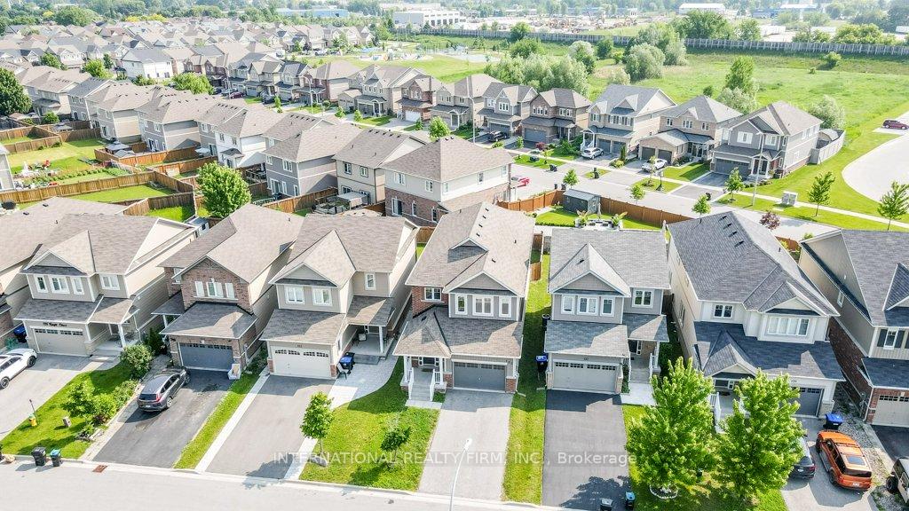 Photo 36 of 135 Knight Street, New Tecumseth, Alliston — HOMEH