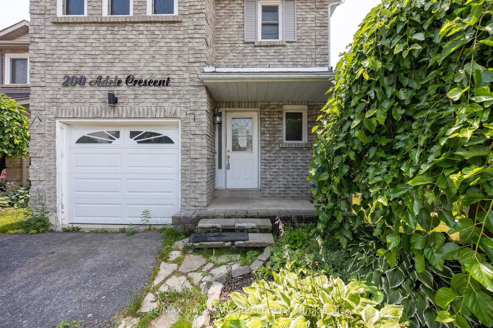Photo 2 of 200 Adele Crescent, Oshawa, McLaughlin — HOMEH