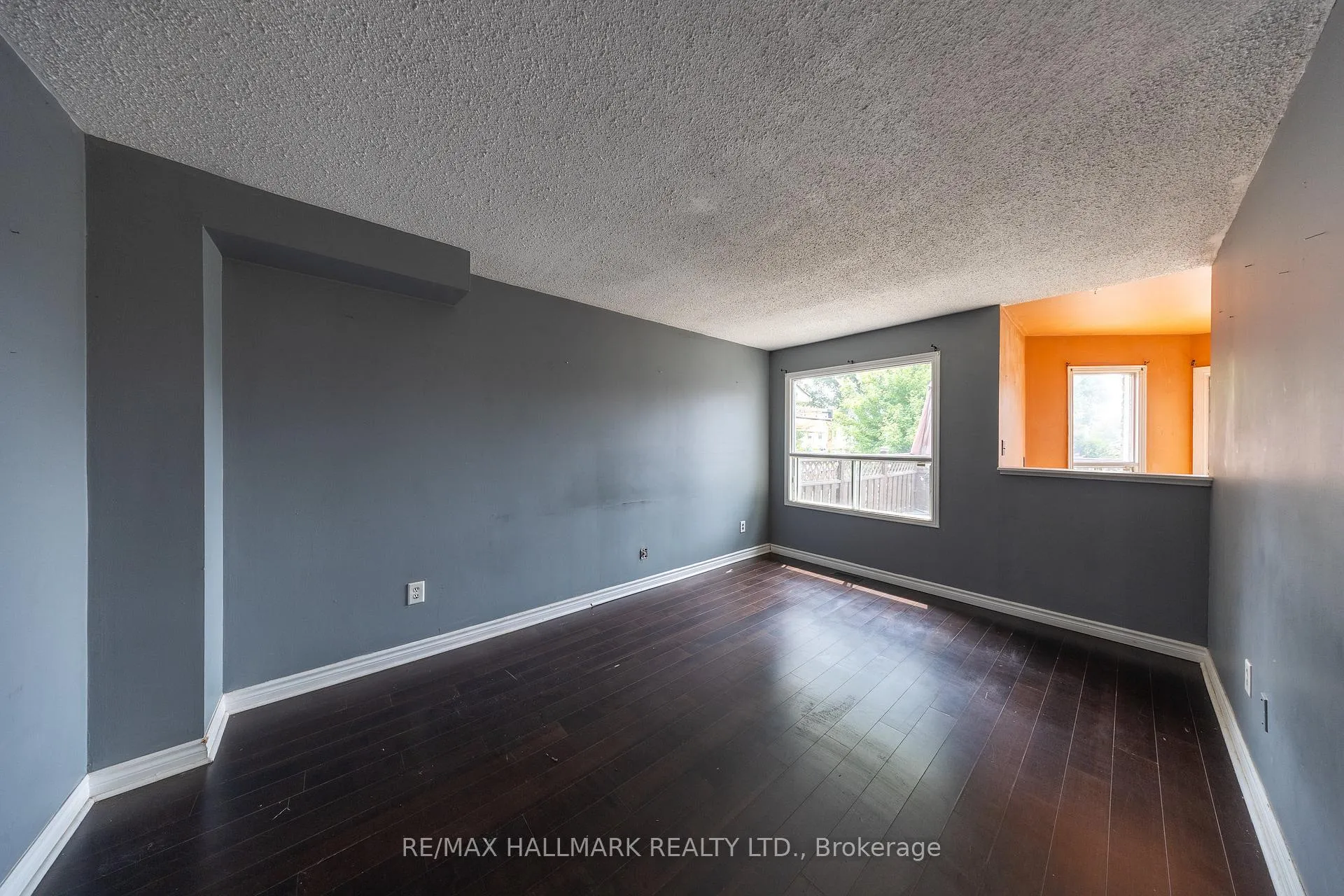Photo 7 of 200 Adele Crescent, Oshawa, McLaughlin — HOMEH