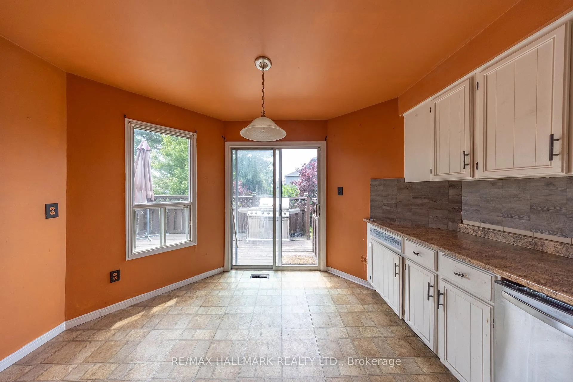 Photo 12 of 200 Adele Crescent, Oshawa, McLaughlin — HOMEH