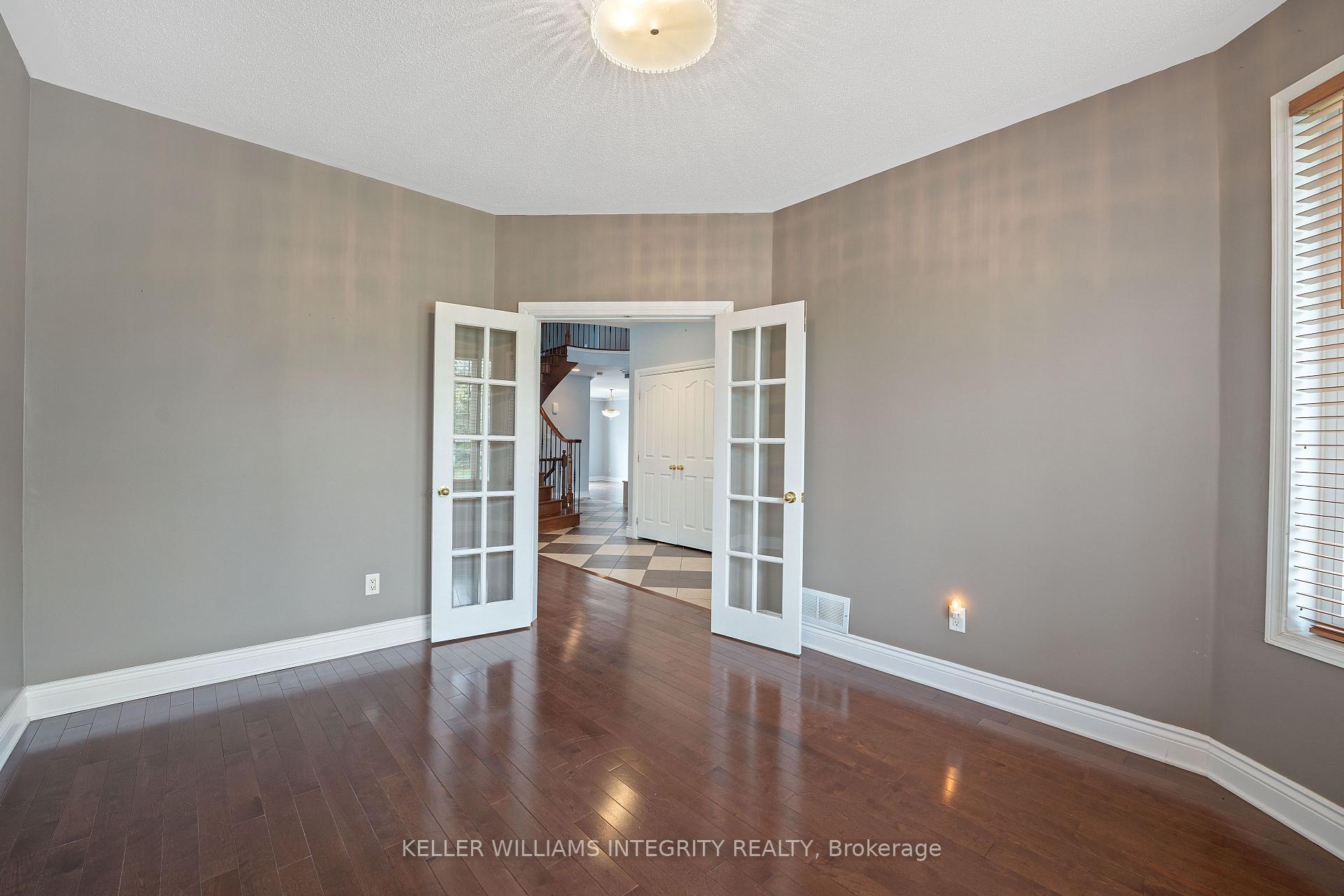 Photo 4 of 659 Pelican Street, Ottawa, Avalon East — HOMEH