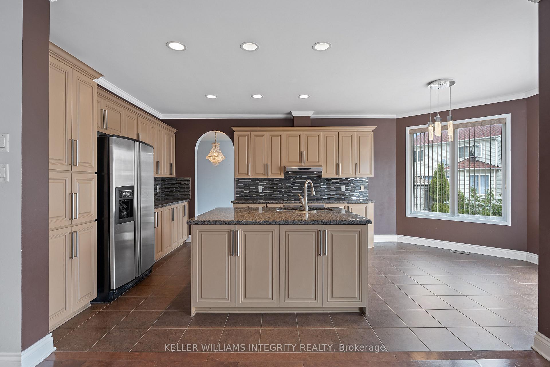 Photo 12 of 659 Pelican Street, Ottawa, Avalon East — HOMEH