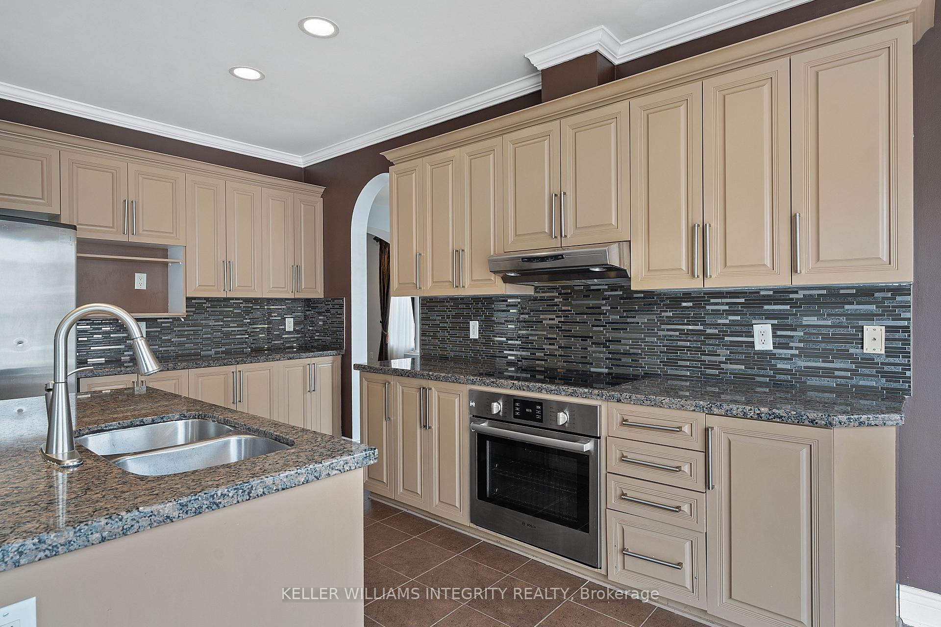 Photo 14 of 659 Pelican Street, Ottawa, Avalon East — HOMEH