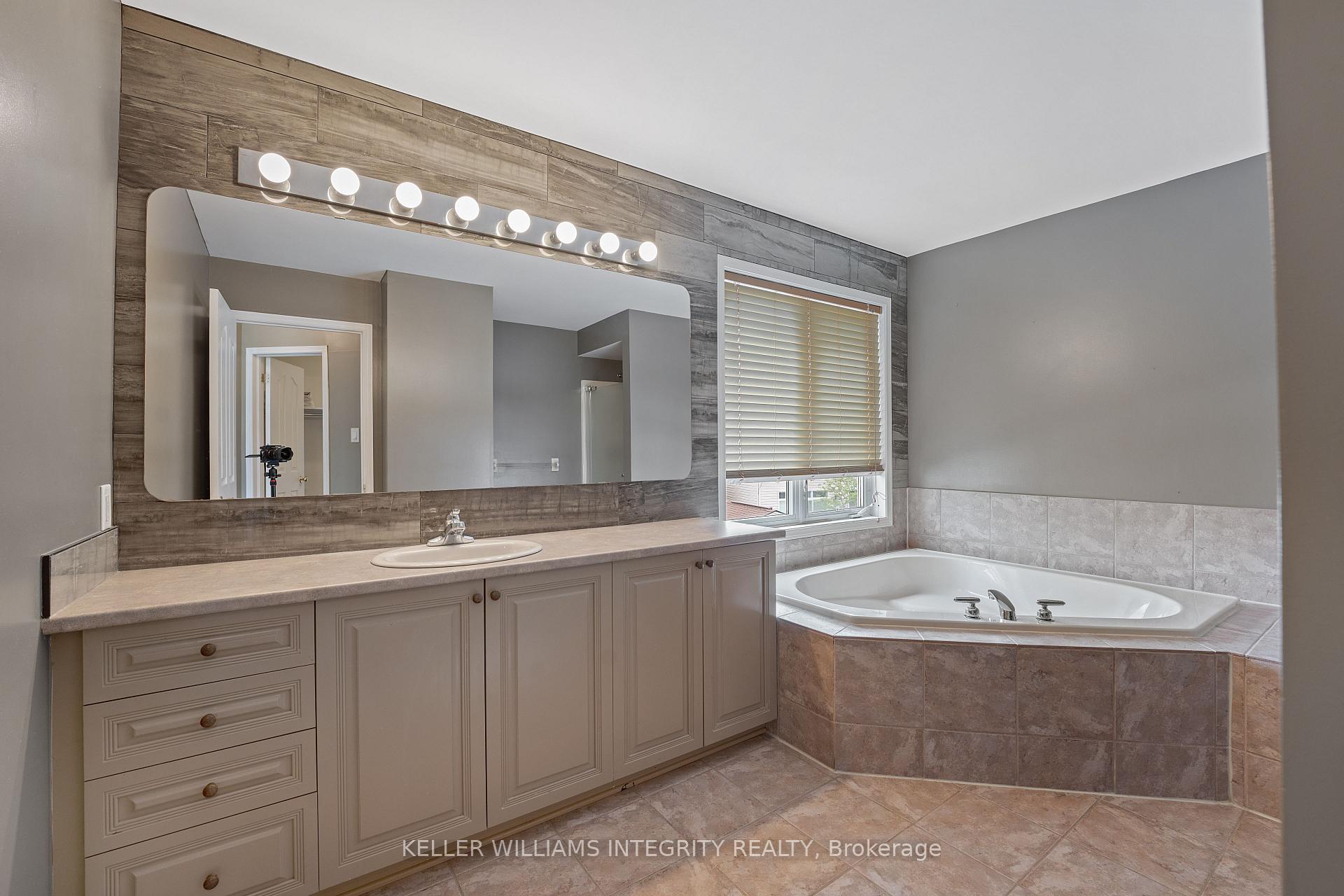 Photo 31 of 659 Pelican Street, Ottawa, Avalon East — HOMEH