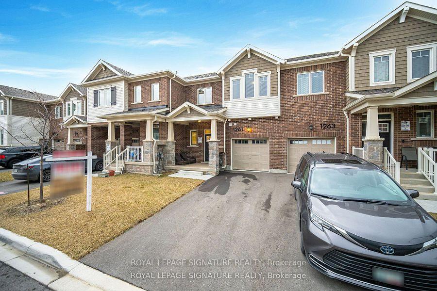 Photo 2 of 1261 Wintergreen Place, Milton, Cobban — HOMEH