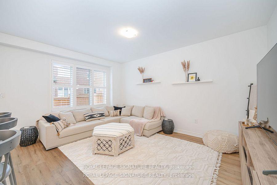 Photo 7 of 1261 Wintergreen Place, Milton, Cobban — HOMEH