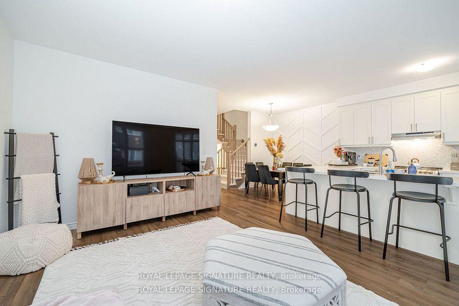 Photo 18 of 1261 Wintergreen Place, Milton, Cobban — HOMEH