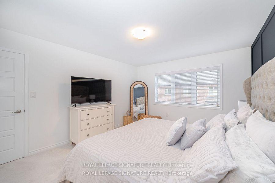 Photo 8 of 1261 Wintergreen Place, Milton, Cobban — HOMEH