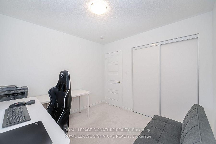 Photo 17 of 1261 Wintergreen Place, Milton, Cobban — HOMEH
