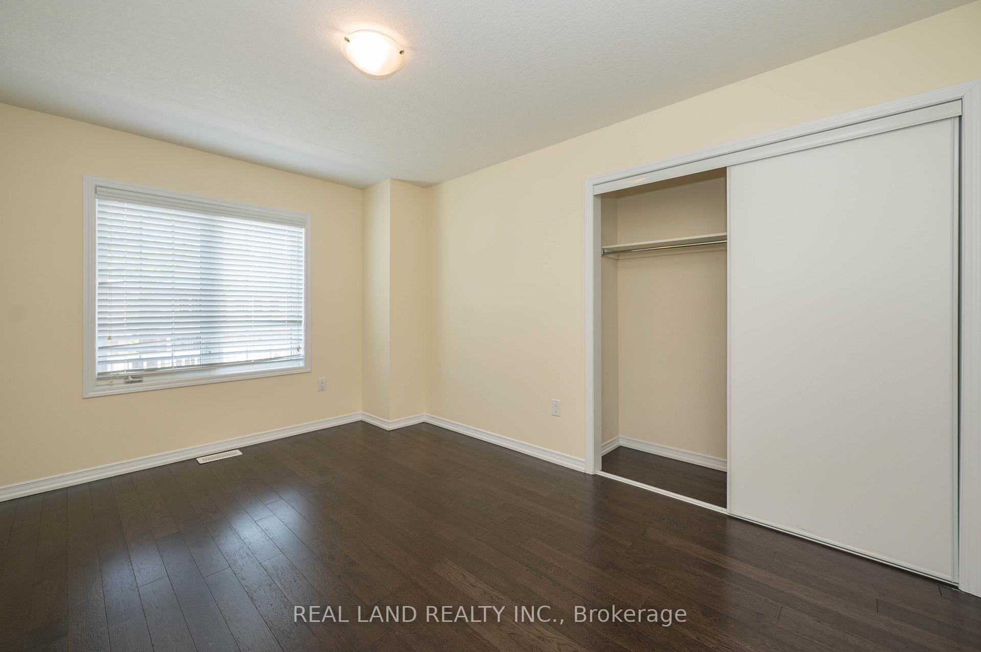 Photo 26 of 7782 Hackberry Trail, Niagara Falls, Brown — HOMEH