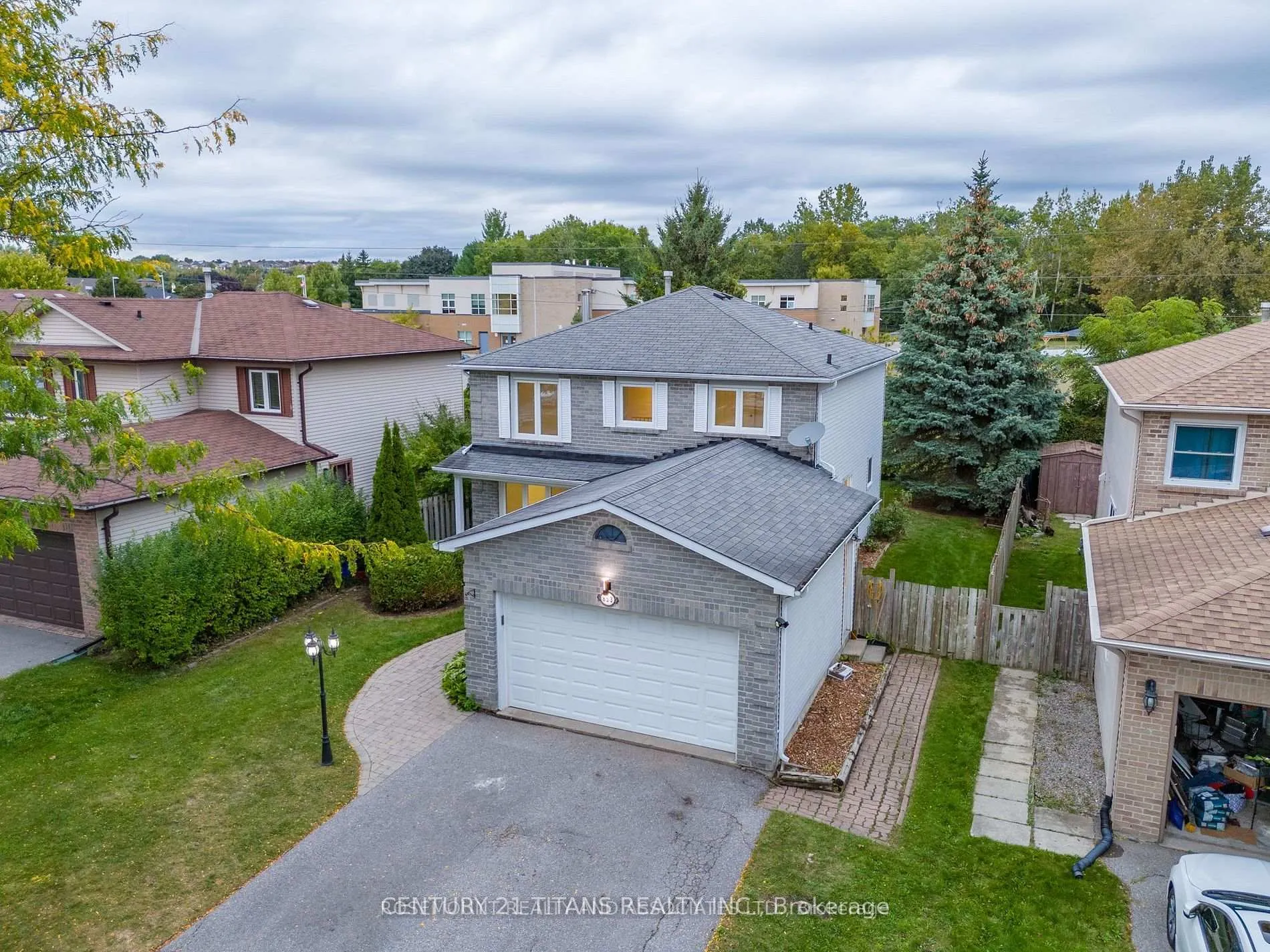 Photo 1 of 853 Crowells Street, Oshawa, Pinecrest — HOMEH
