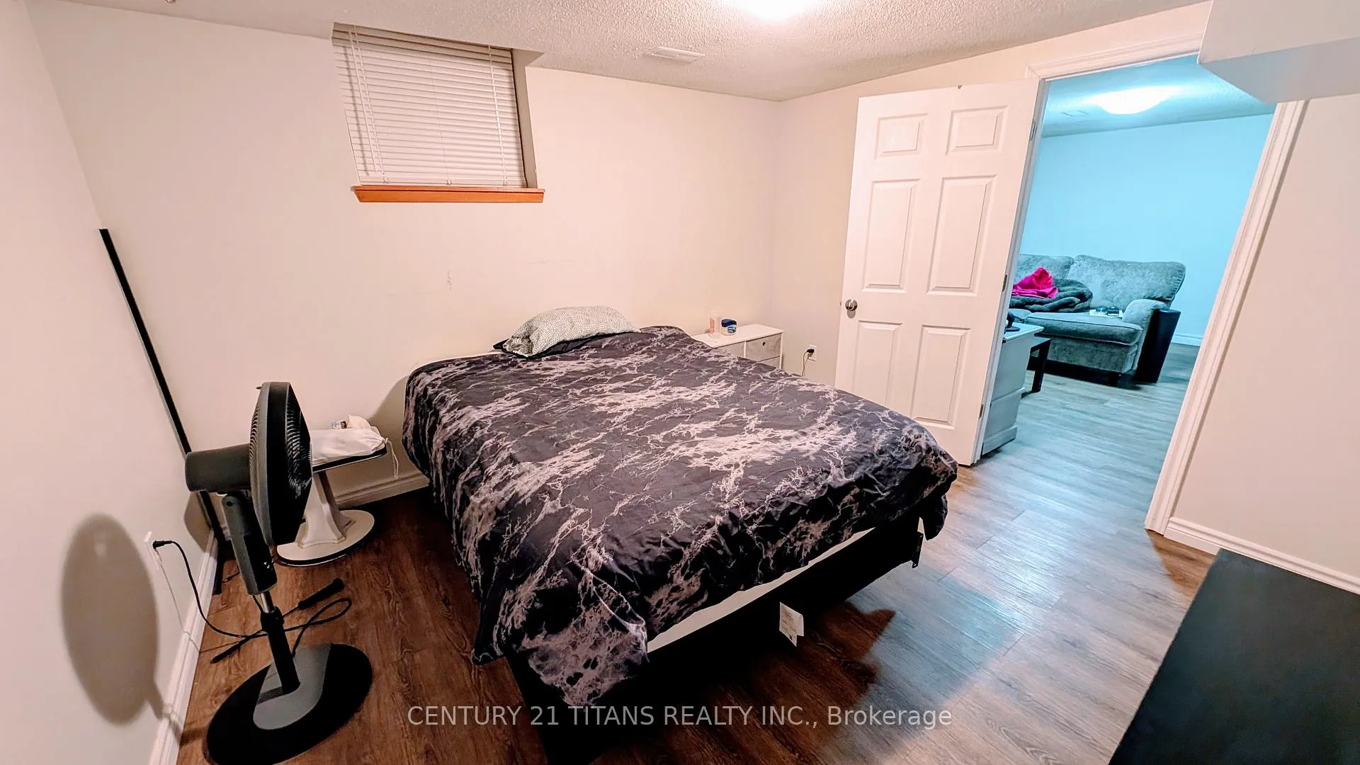 Photo 3 of 853 Crowells Street, Oshawa, Pinecrest — HOMEH