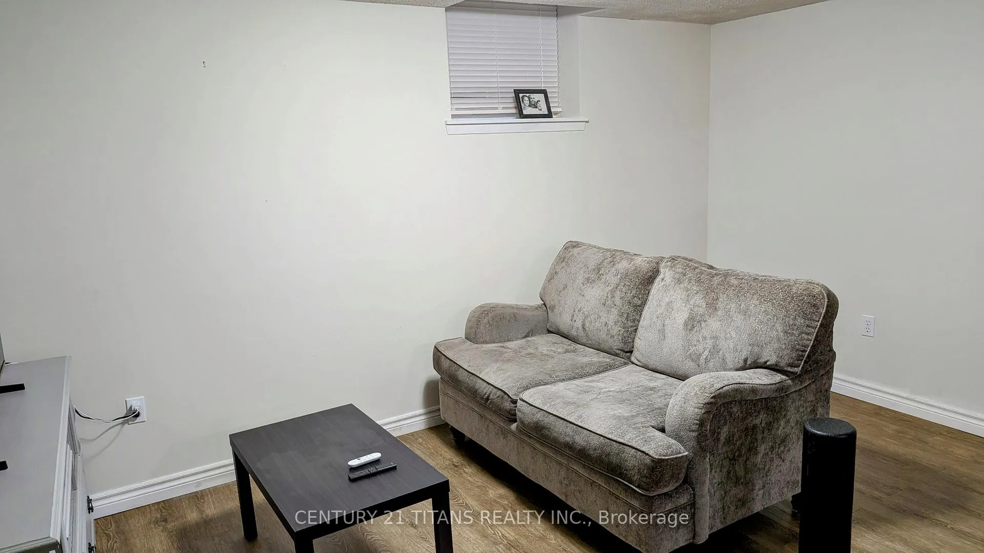 Photo 4 of 853 Crowells Street, Oshawa, Pinecrest — HOMEH